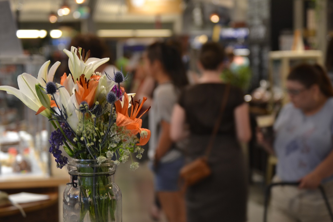 Fresh flowers at the Boston Public Market • HOUSE OF WEND